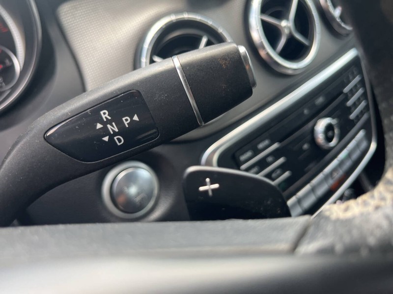 Mercedes-Benz CLA Vehicle Image 12