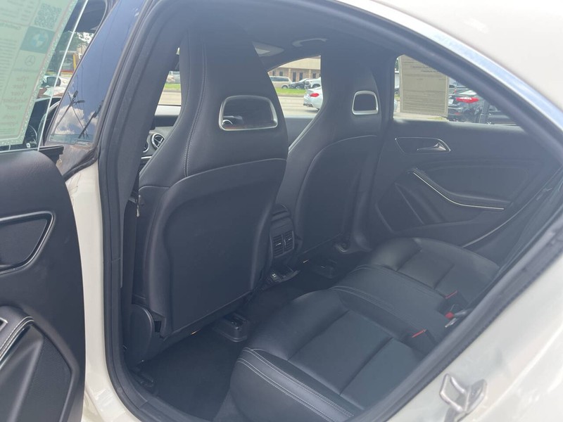Mercedes-Benz CLA Vehicle Image 16