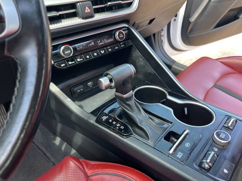 Kia K5 Vehicle Image 15