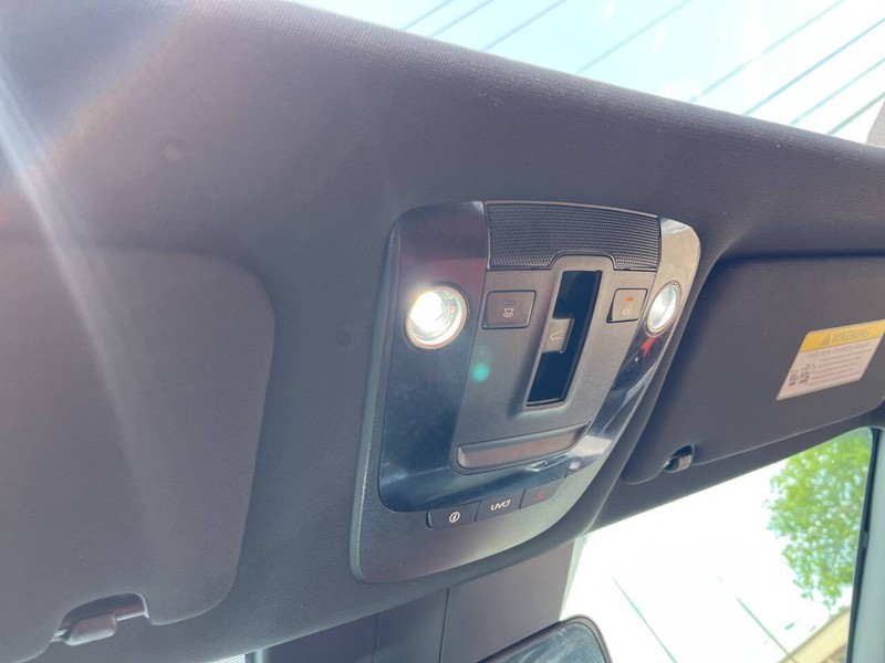 Kia K5 Vehicle Image 16