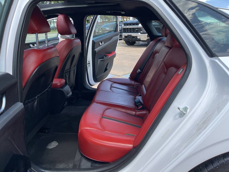 Kia K5 Vehicle Image 23