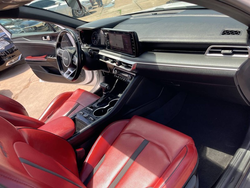 Kia K5 Vehicle Image 28