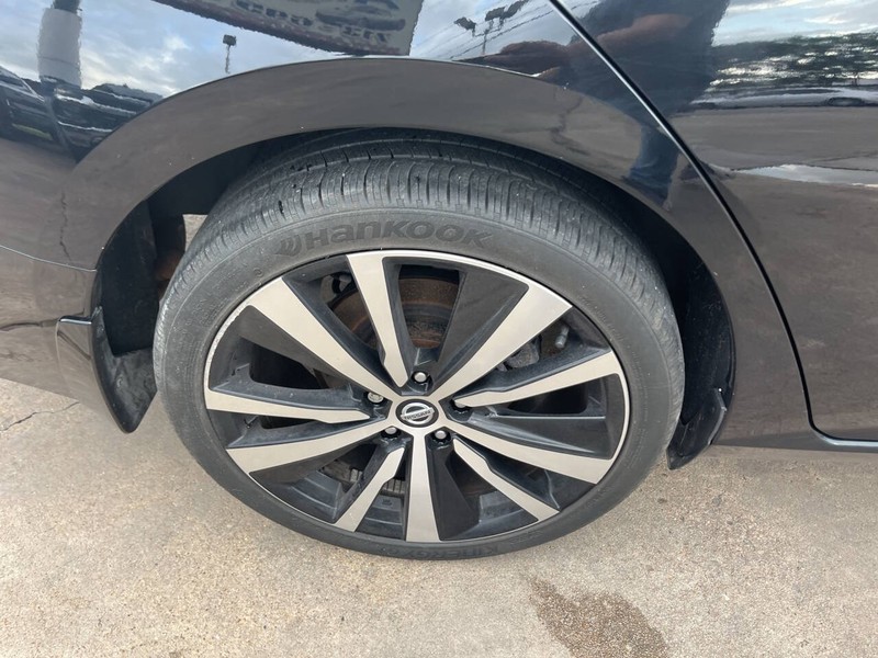 Nissan Altima Vehicle Image 28