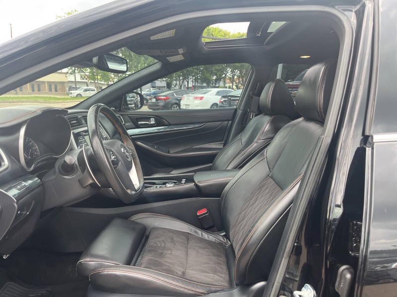 Nissan Maxima Vehicle Image 08