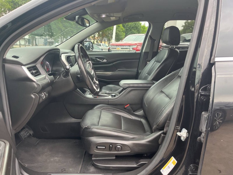 GMC Acadia Vehicle Image 07