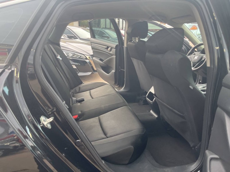 Honda Accord Vehicle Image 15