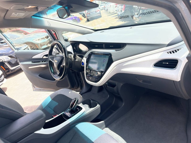 Chevrolet Bolt EV Vehicle Image 18