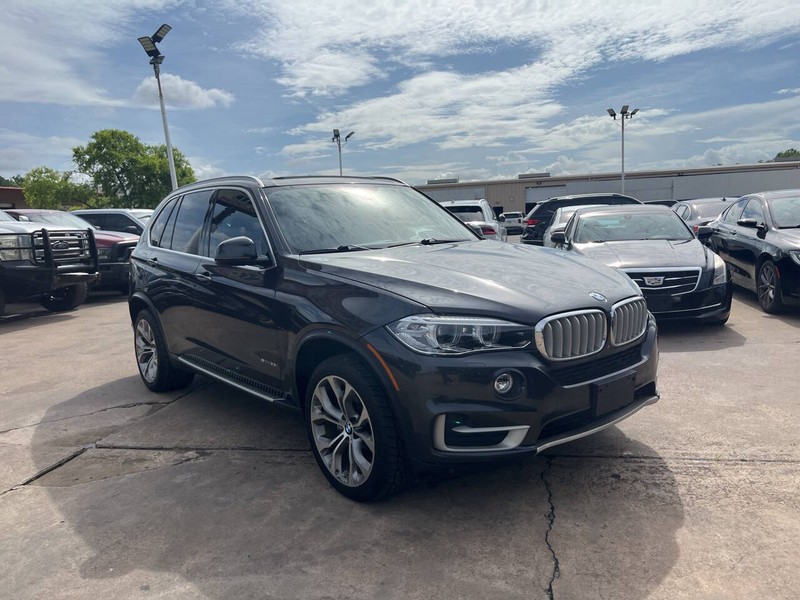 BMW X5 Vehicle Image 03