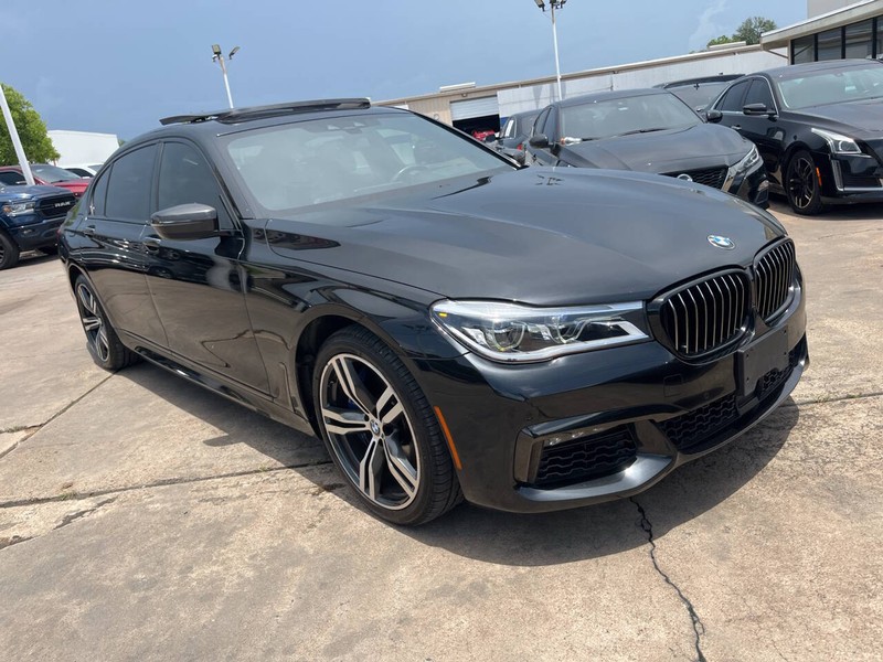 BMW 7 Series Vehicle Image 03