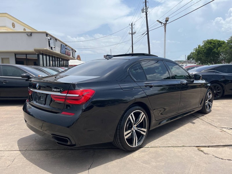 BMW 7 Series Vehicle Image 04