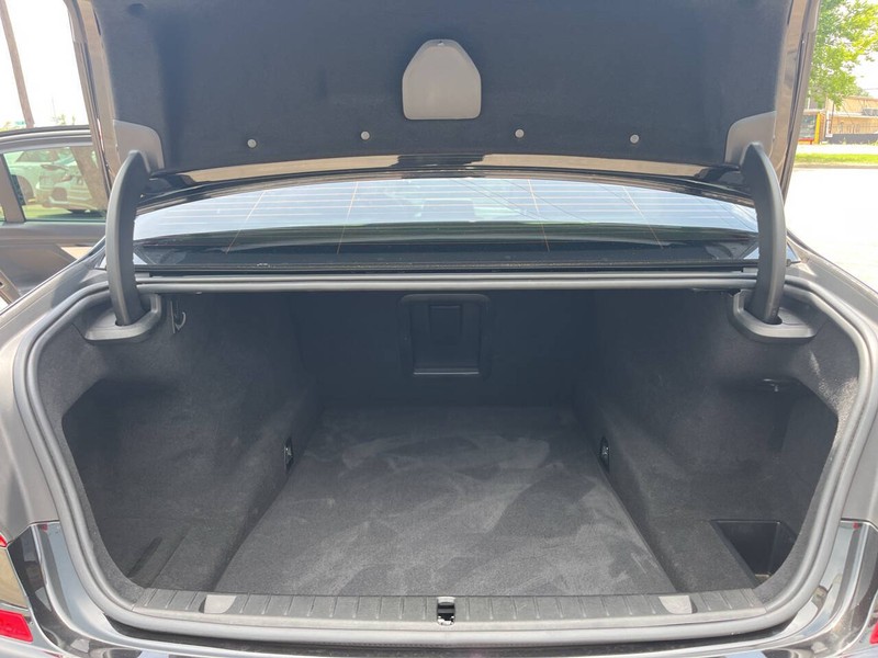 BMW 7 Series Vehicle Image 19