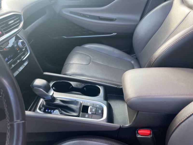 Hyundai Santa Fe Vehicle Image 15
