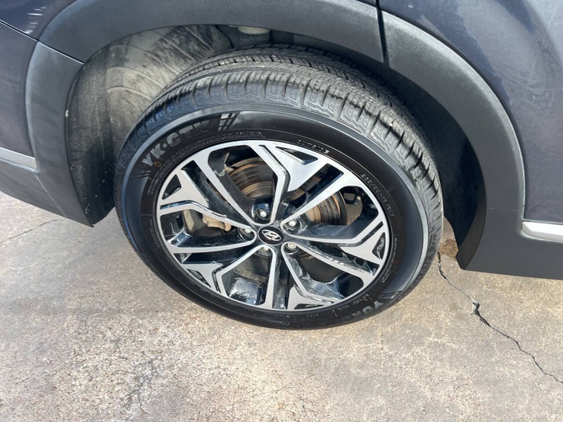 Hyundai Santa Fe Vehicle Image 25