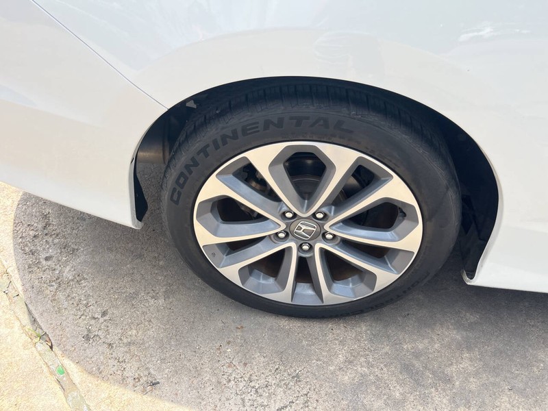 Honda Accord Vehicle Image 15
