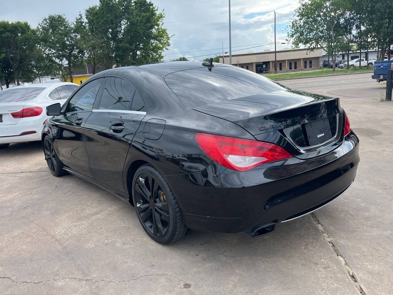 Mercedes-Benz CLA Vehicle Image 05