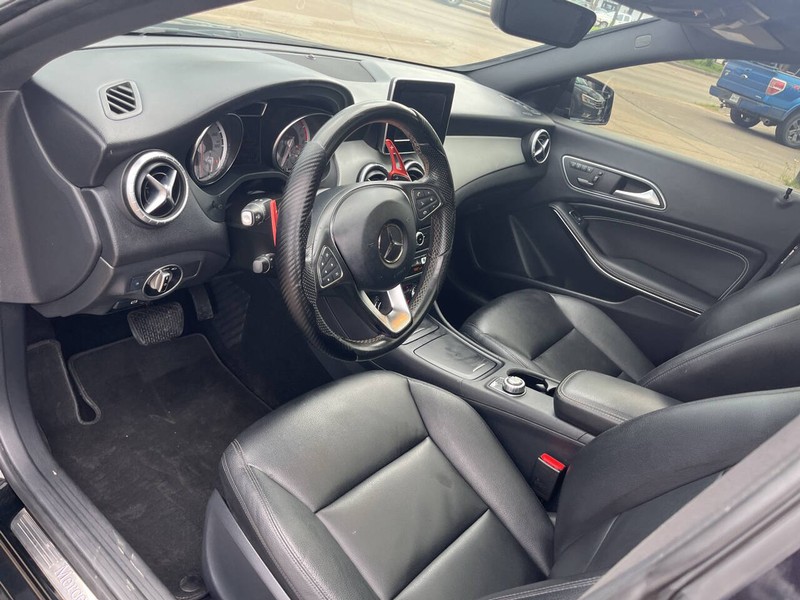 Mercedes-Benz CLA Vehicle Image 07