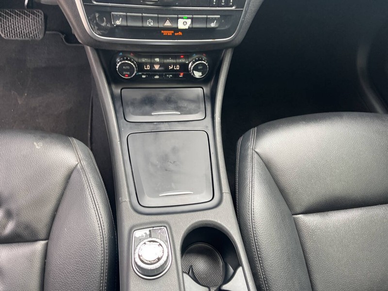 Mercedes-Benz CLA Vehicle Image 10