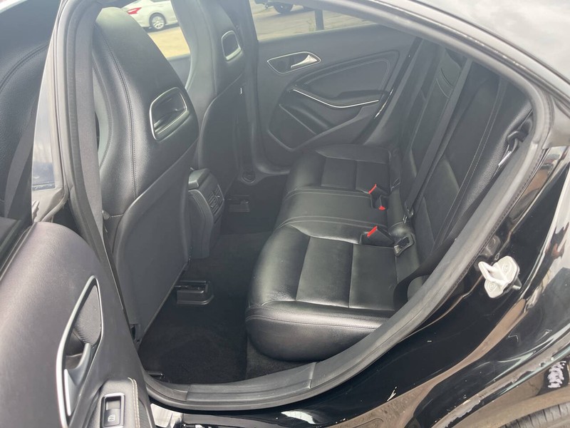 Mercedes-Benz CLA Vehicle Image 14