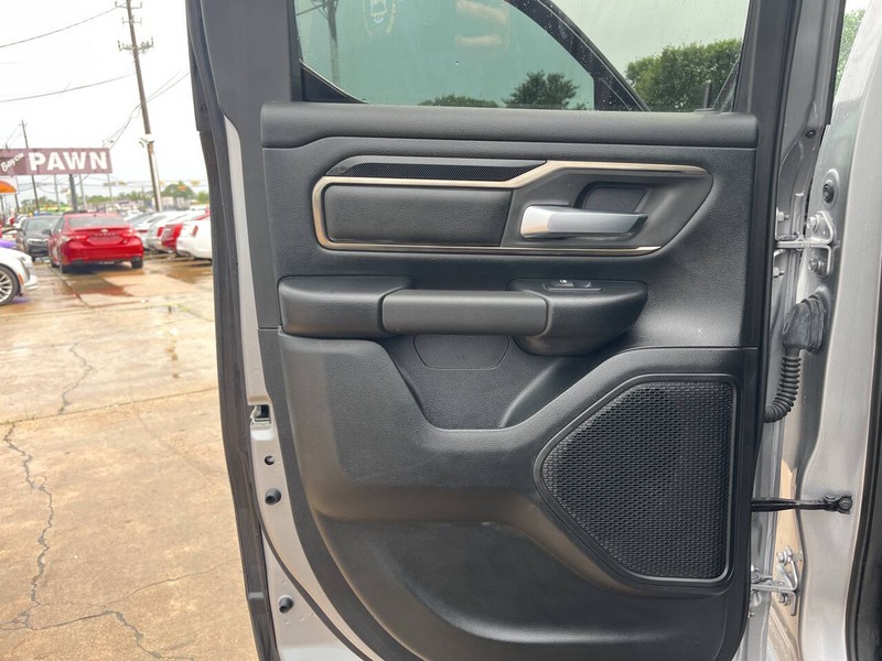 Ram 1500 Vehicle Image 18