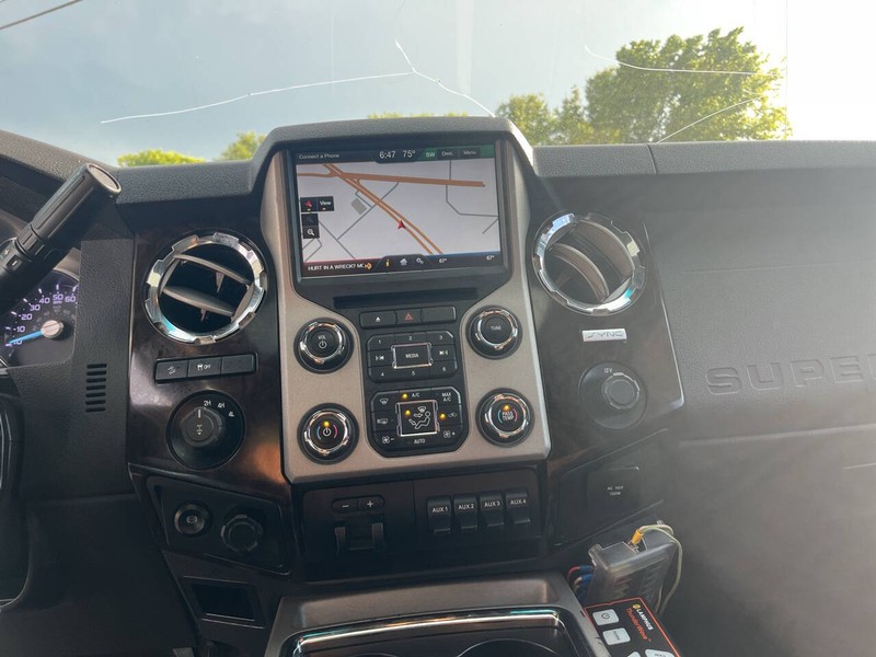 Ford Super Duty F-250 SRW Vehicle Image 12