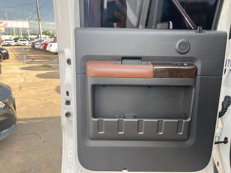 Ford Super Duty F-250 SRW Vehicle Image 20