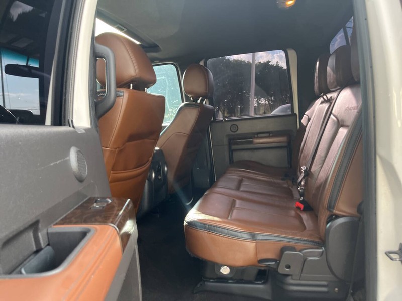 Ford Super Duty F-250 SRW Vehicle Image 22