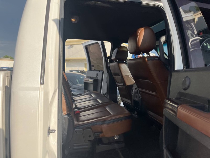 Ford Super Duty F-250 SRW Vehicle Image 24