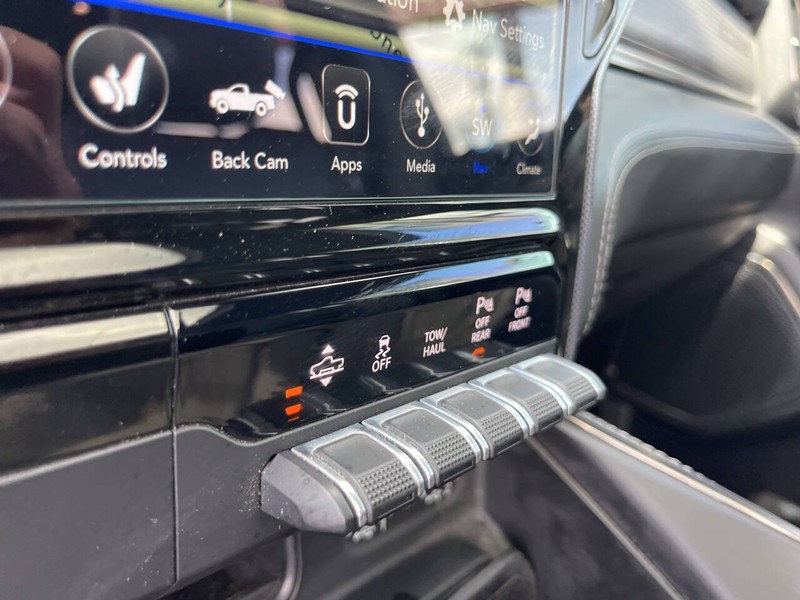 Ram 1500 Vehicle Image 16