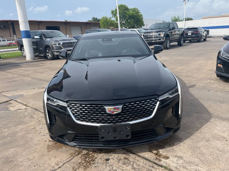 Cadillac CT4 Vehicle Image 02