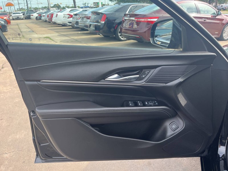 Cadillac CT4 Vehicle Image 06