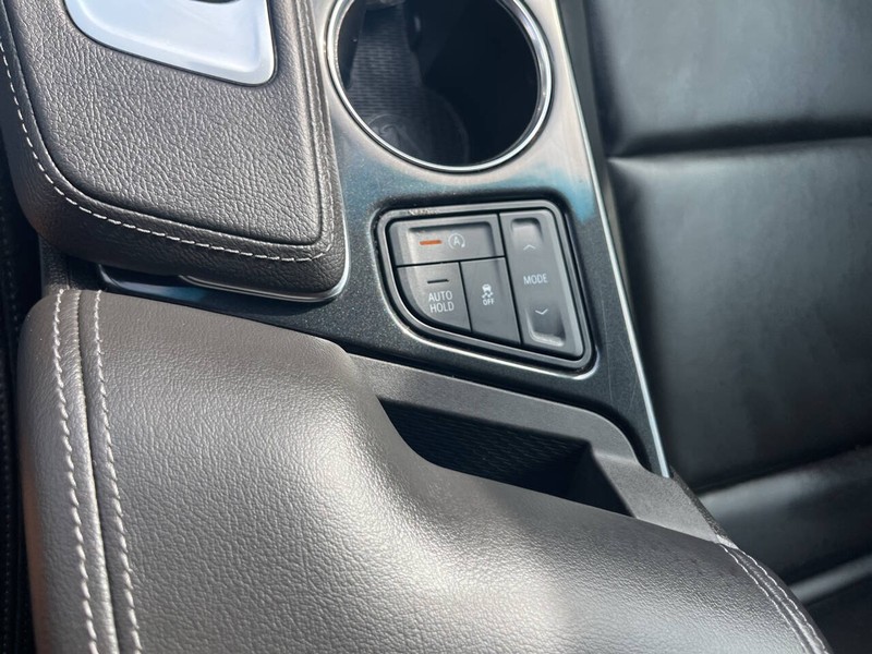 Cadillac CT4 Vehicle Image 11