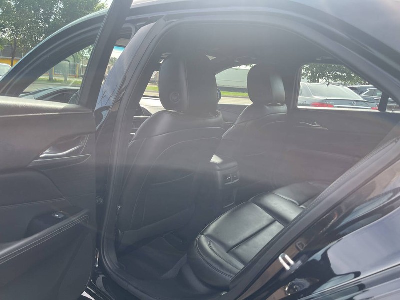 Cadillac CT4 Vehicle Image 15