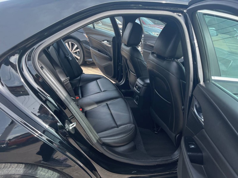 Cadillac CT4 Vehicle Image 18
