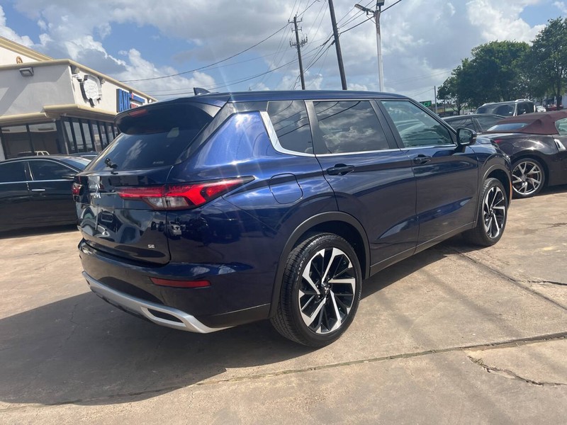 Mitsubishi Outlander Vehicle Image 04
