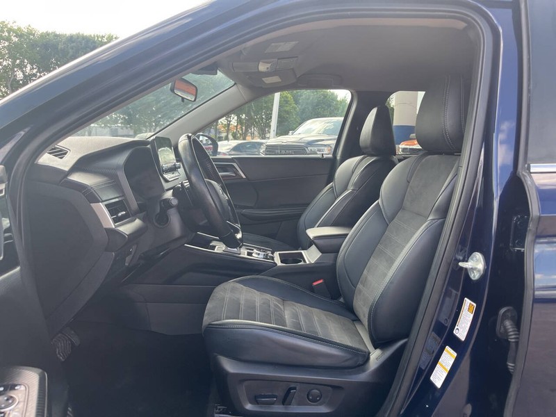 Mitsubishi Outlander Vehicle Image 08