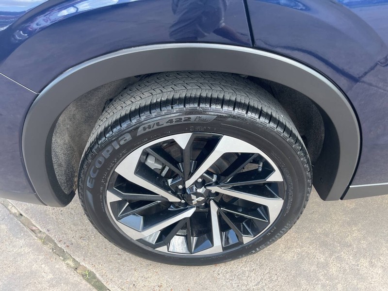 Mitsubishi Outlander Vehicle Image 30