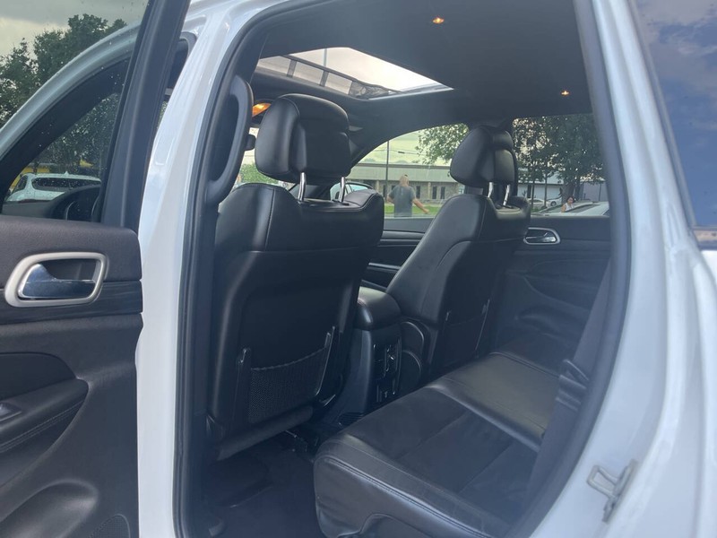Jeep Grand Cherokee Vehicle Image 17