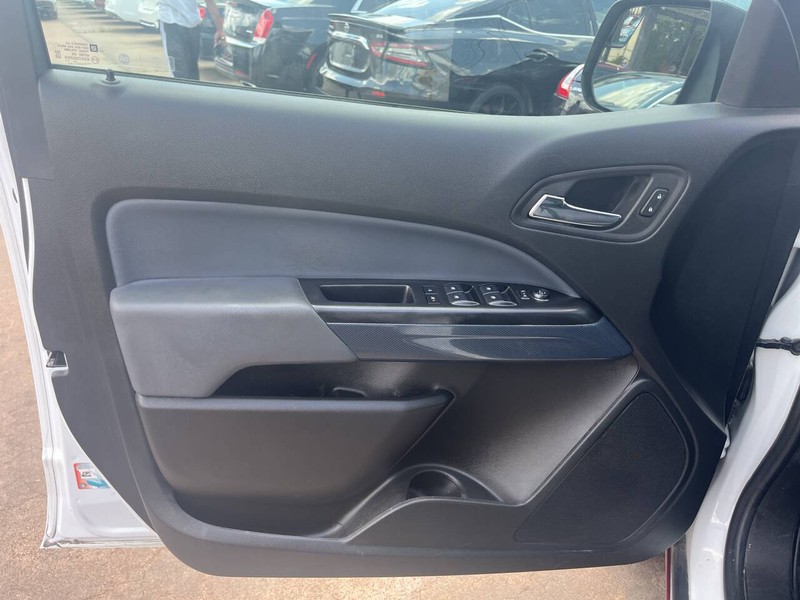 Chevrolet Colorado Vehicle Image 06
