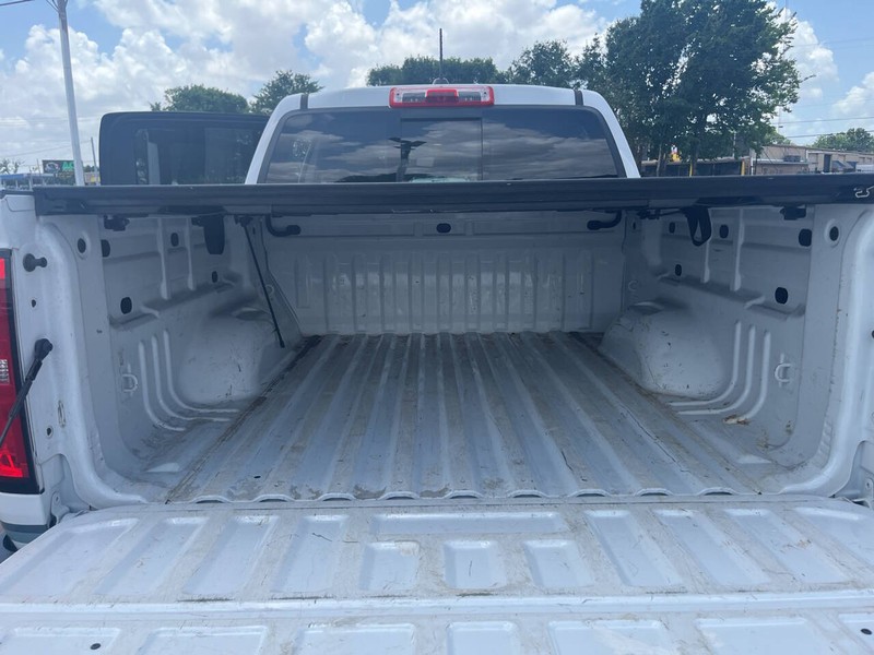 Chevrolet Colorado Vehicle Image 17