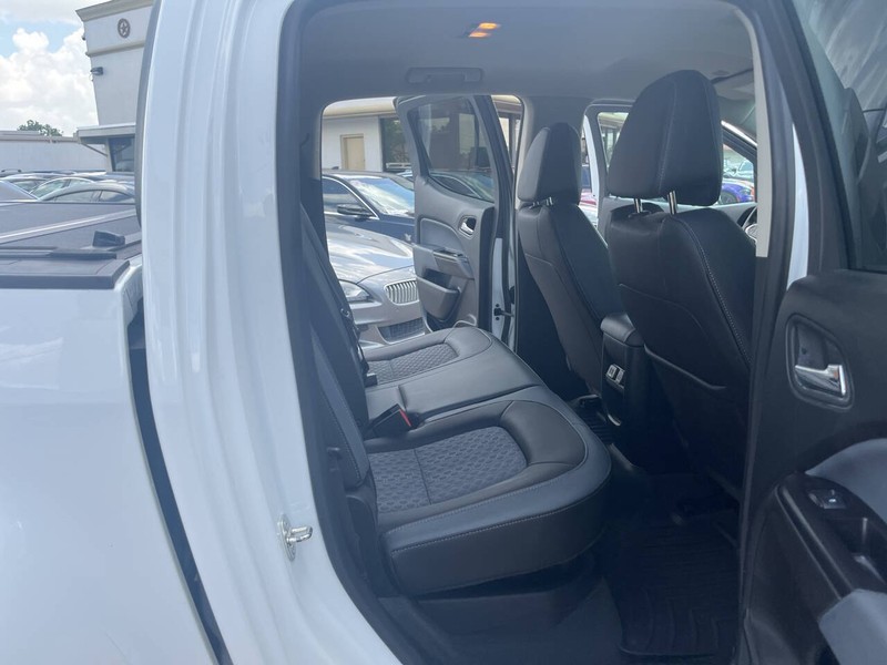 Chevrolet Colorado Vehicle Image 18