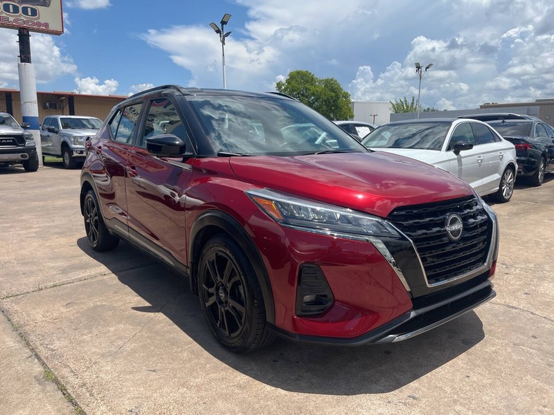 Nissan Kicks Vehicle Image 06
