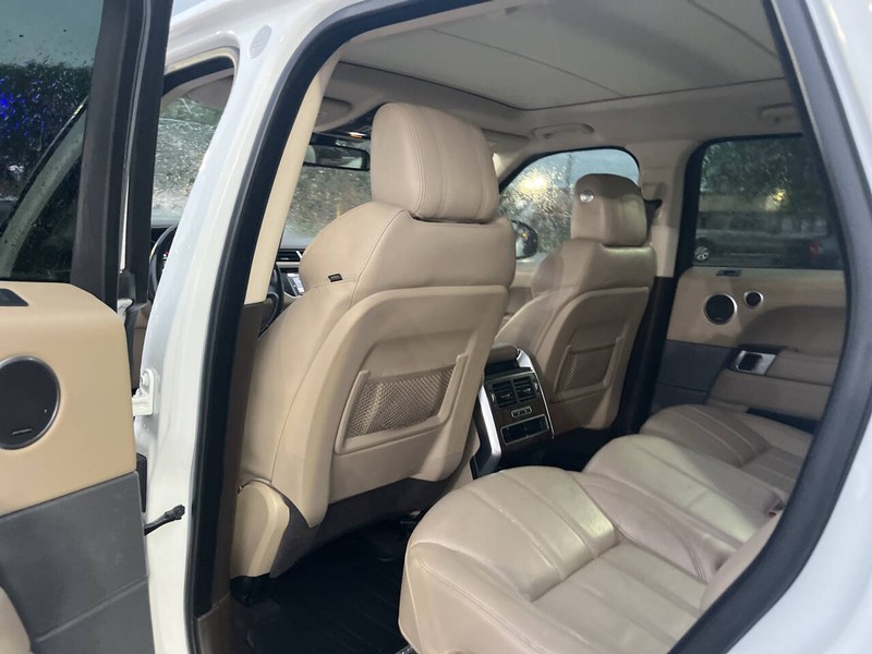 Land Rover Range Rover Sport Vehicle Image 18