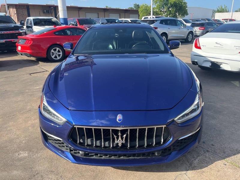 Maserati Ghibli Vehicle Image 02