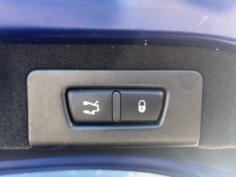 Maserati Ghibli Vehicle Image 17