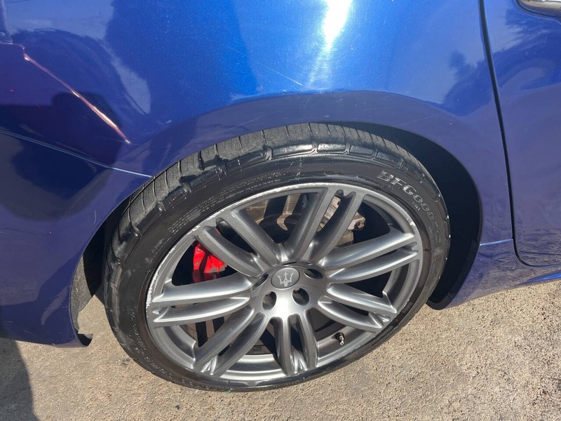 Maserati Ghibli Vehicle Image 21