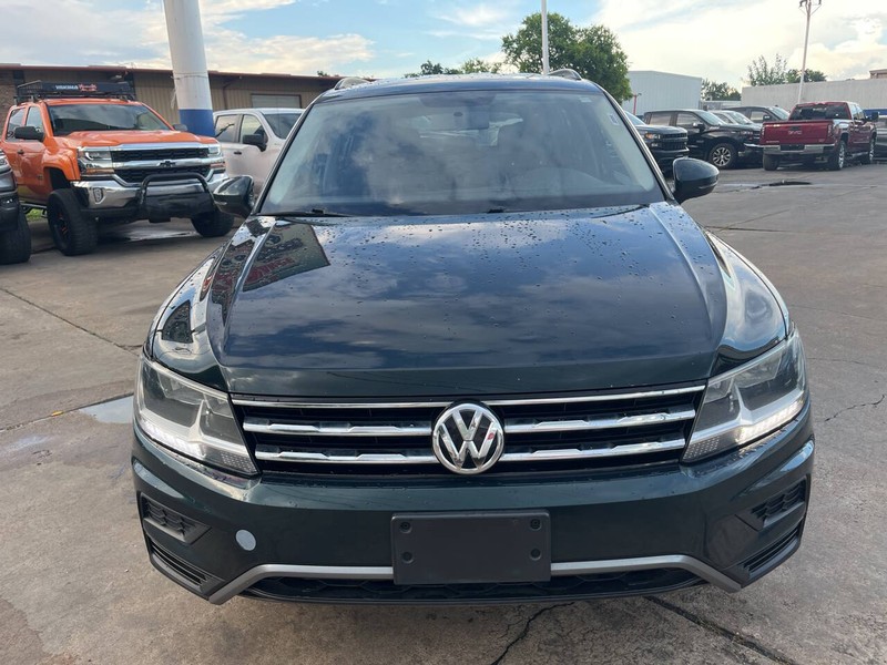 Volkswagen Tiguan Vehicle Image 02
