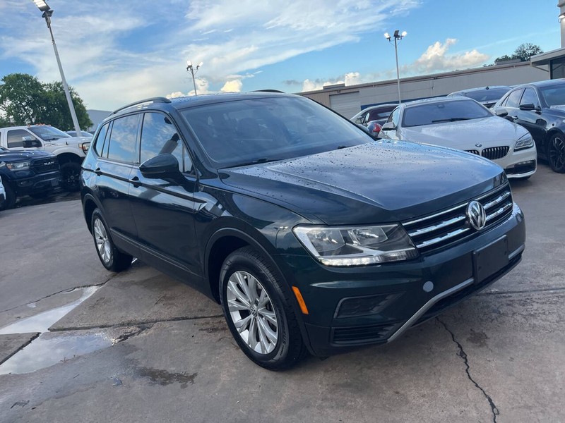 Volkswagen Tiguan Vehicle Image 03
