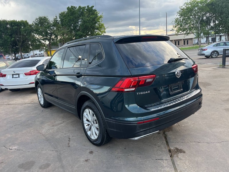 Volkswagen Tiguan Vehicle Image 05