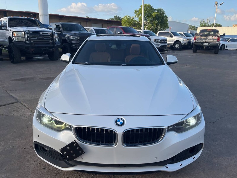 BMW 4 Series Vehicle Image 02