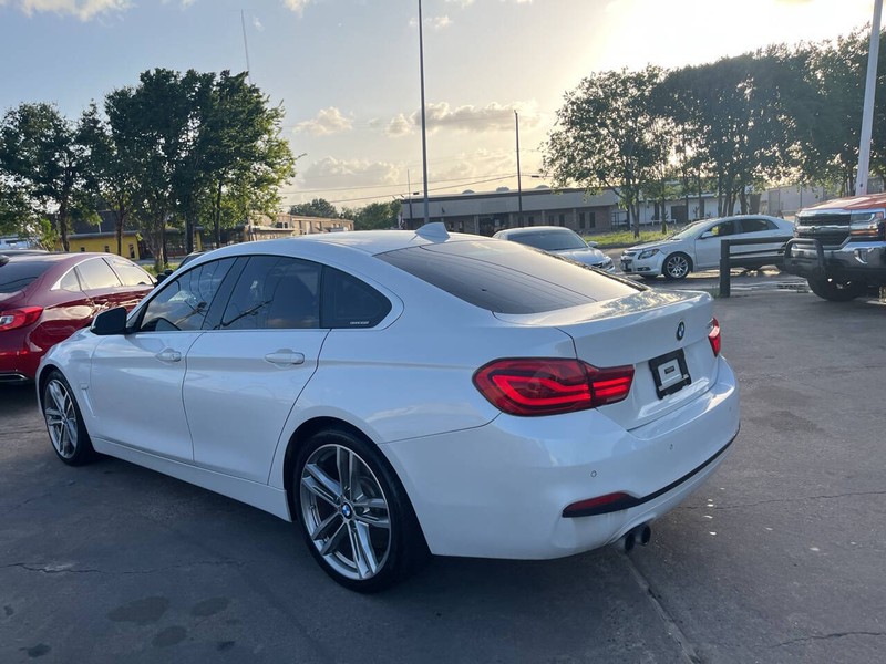 BMW 4 Series Vehicle Image 05